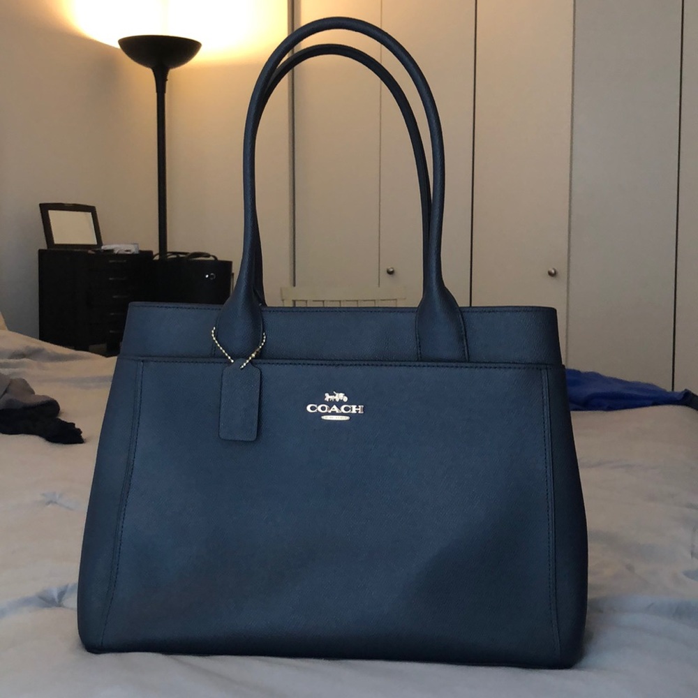 COACH Casey tote Navy NWT